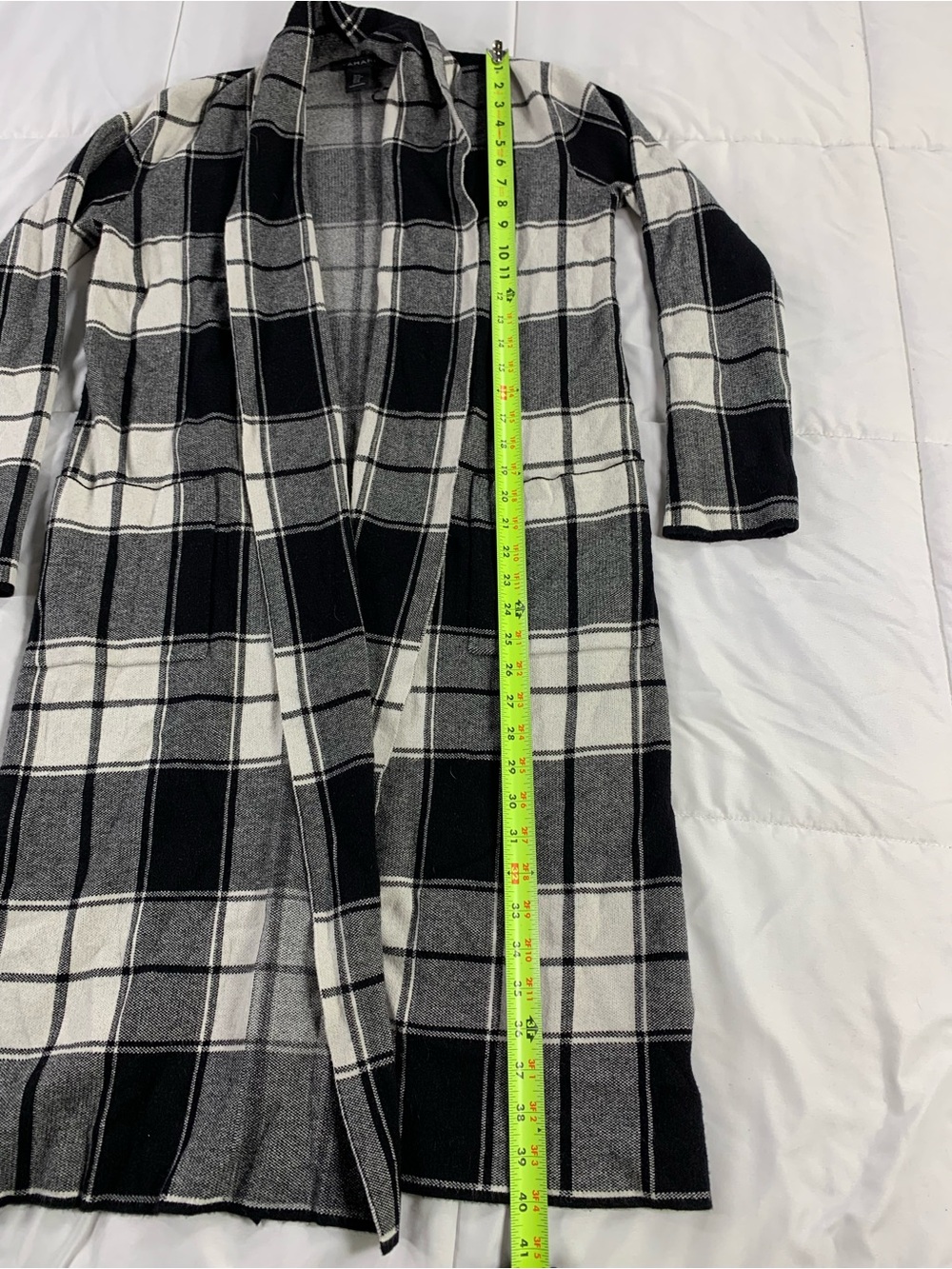 Pre loved TAHARI cardigan womens size M - Picture 2 of 5